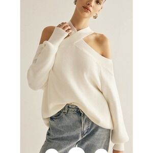 Commense Cross-Over Collar Cold-Shoulder Sweater Large L White Lounge